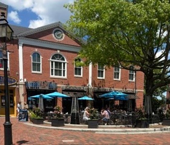 10 Zabriskie Dr E, Newburyport, MA 01950