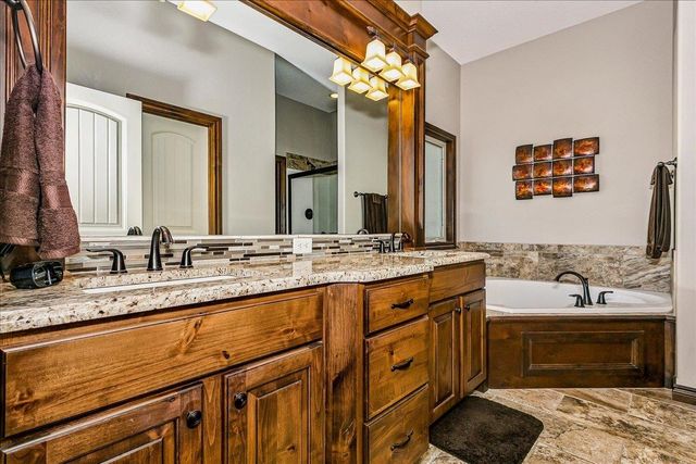 111 N City View St, Wichita, KS 67235