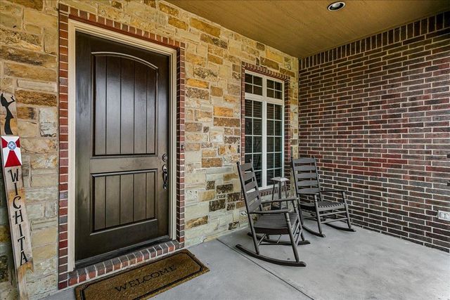 111 N City View St, Wichita, KS 67235