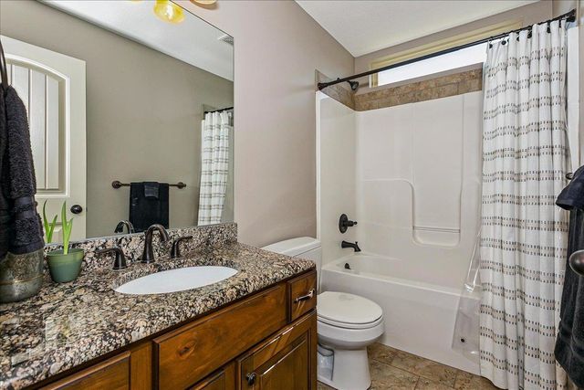 111 N City View St, Wichita, KS 67235