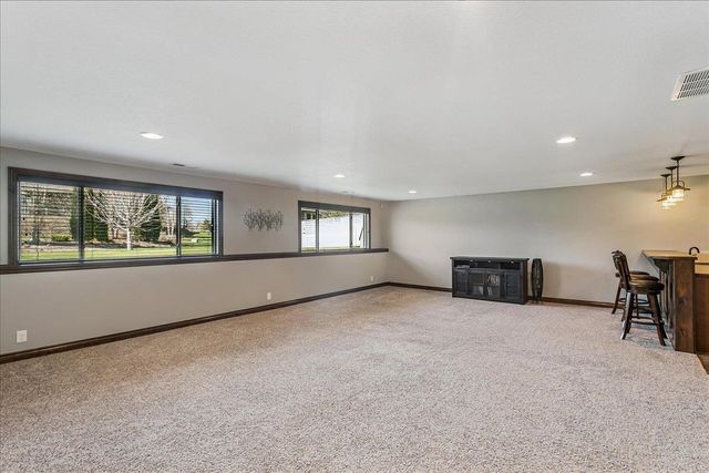 111 N City View St, Wichita, KS 67235