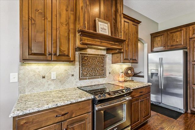 111 N City View St, Wichita, KS 67235