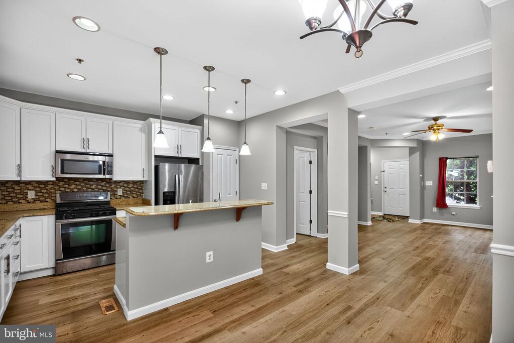 18713 FALLING RIVER DR, Gaithersburg, MD 20879