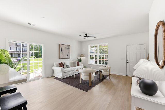 816 Hemingway Circle, Summerville, SC 29483