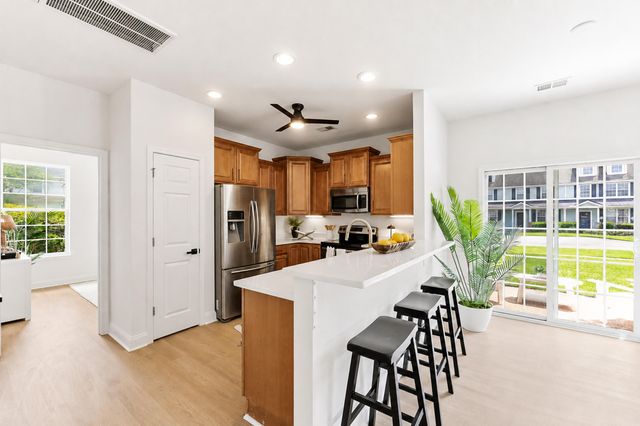 816 Hemingway Circle, Summerville, SC 29483