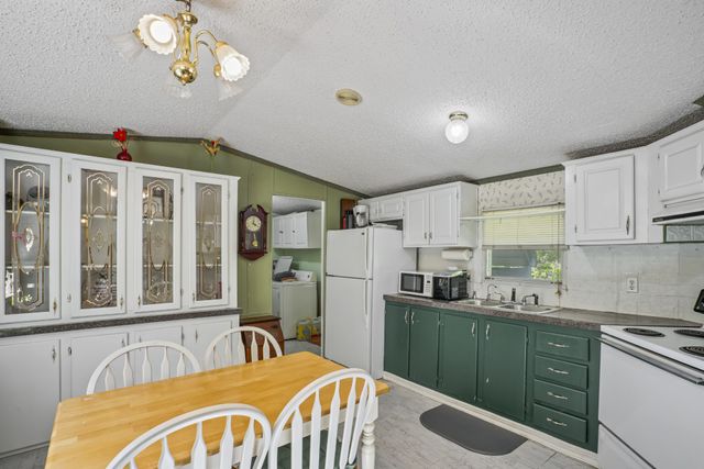 5567 Sparta Pike # B, Watertown, TN 37184