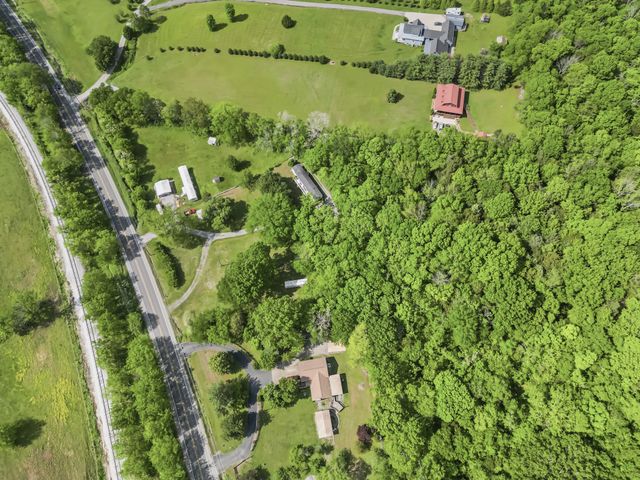 5567 Sparta Pike # B, Watertown, TN 37184