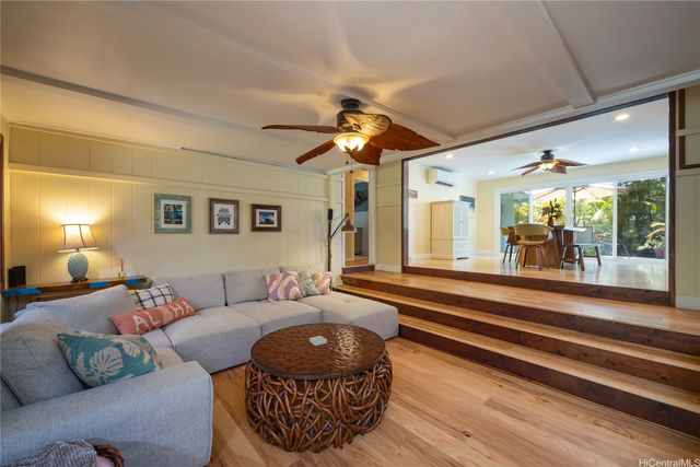 409 Wanaao Road, Kailua, HI 96734