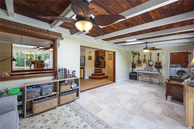 409 Wanaao Road, Kailua, HI 96734