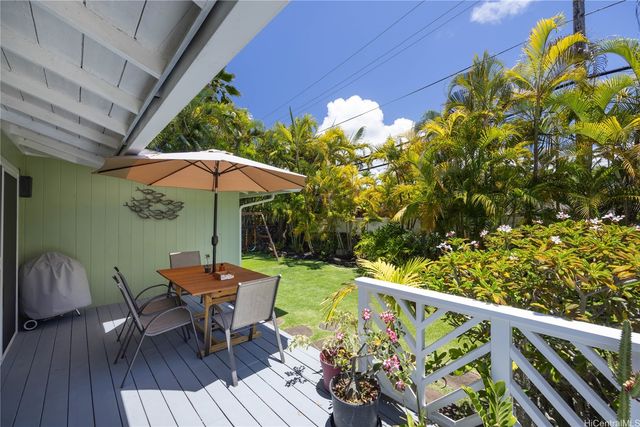 409 Wanaao Road, Kailua, HI 96734