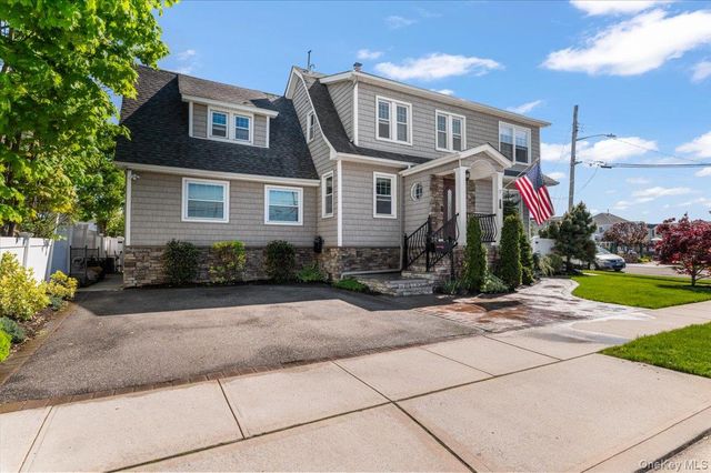 2968 Islip Court, Wantagh, NY 11793