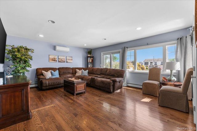 2968 Islip Court, Wantagh, NY 11793