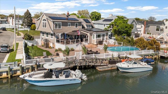 2968 Islip Court, Wantagh, NY 11793