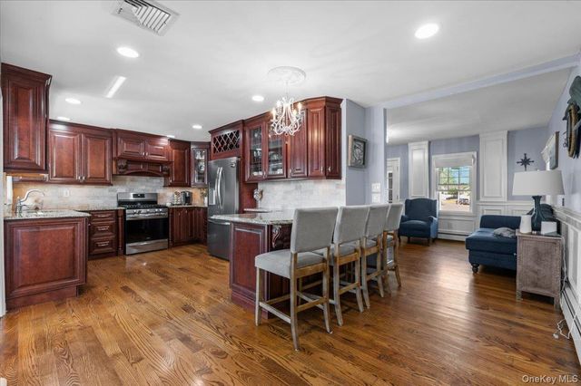 2968 Islip Court, Wantagh, NY 11793