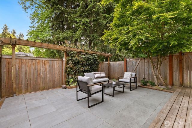 10273 NE 129th Lane, Kirkland, WA 98034