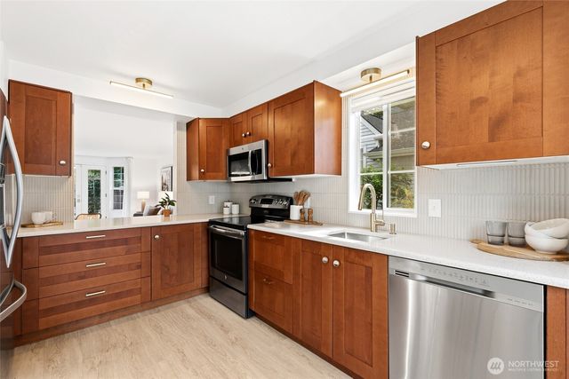10273 NE 129th Lane, Kirkland, WA 98034