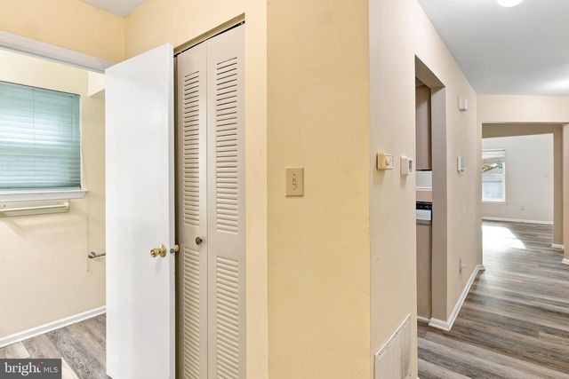 69 MEADOWS DR, Glassboro, NJ 08028
