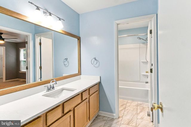 69 MEADOWS DR, Glassboro, NJ 08028