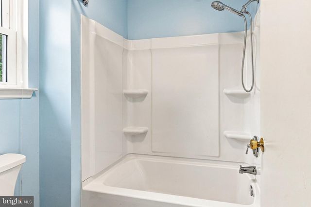 69 MEADOWS DR, Glassboro, NJ 08028