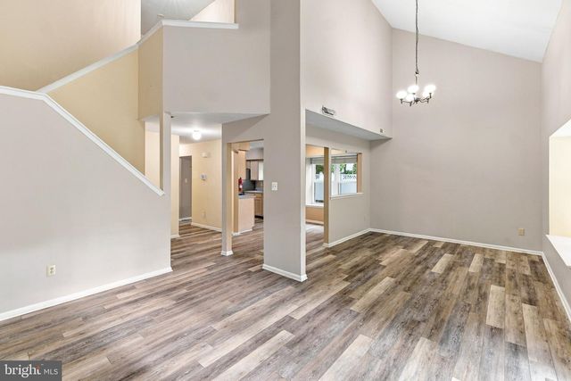 69 MEADOWS DR, Glassboro, NJ 08028