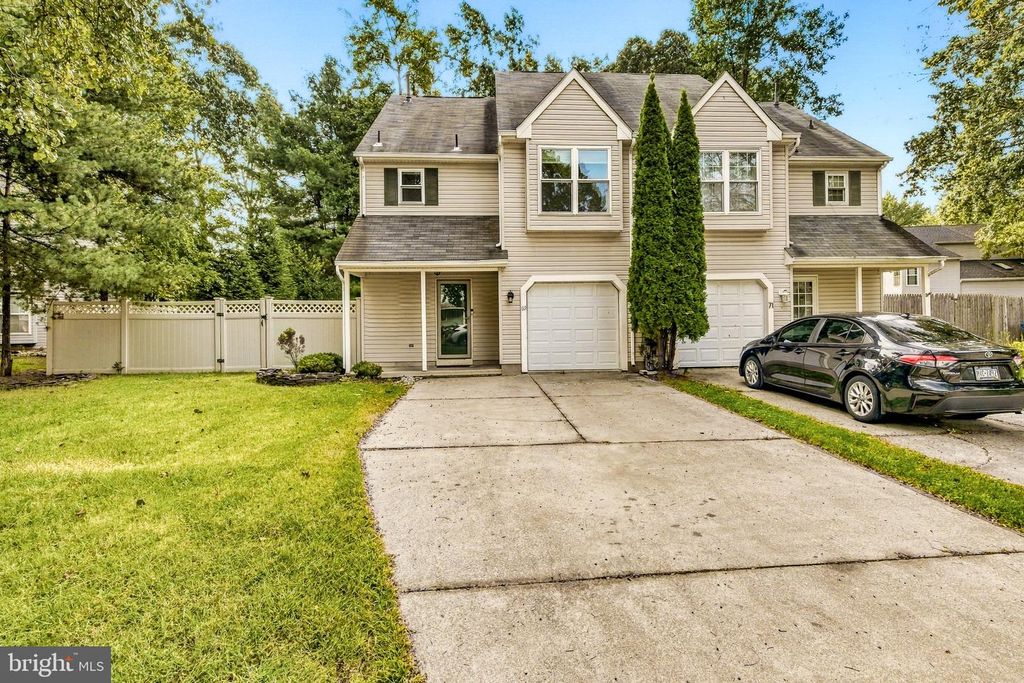 69 MEADOWS DR, Glassboro, NJ 08028