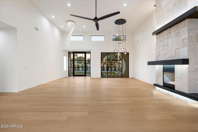 11420 N Scottsdale Road, Scottsdale, AZ 85254