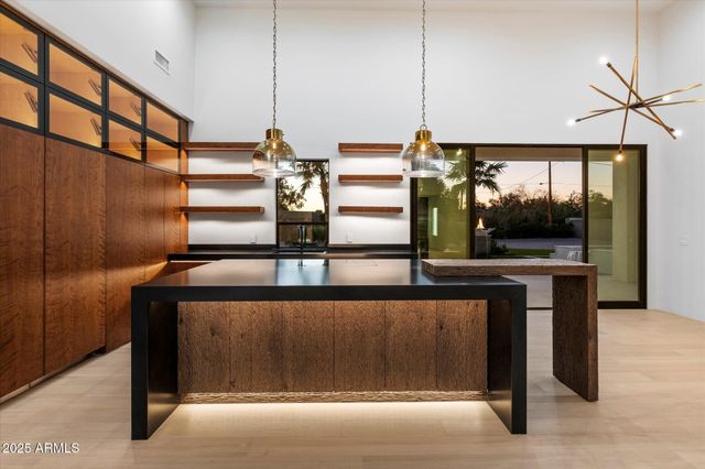 11420 N Scottsdale Road, Scottsdale, AZ 85254