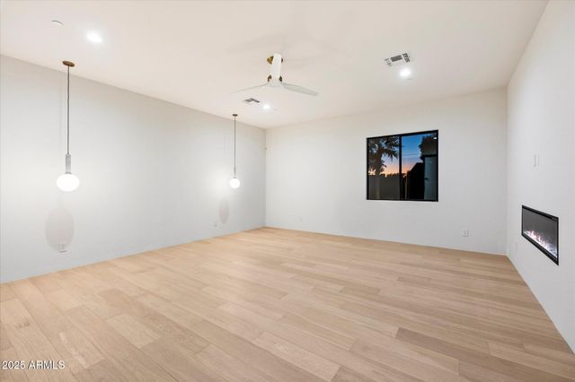 11420 N Scottsdale Road, Scottsdale, AZ 85254