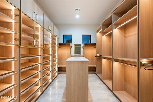 11420 N Scottsdale Road, Scottsdale, AZ 85254