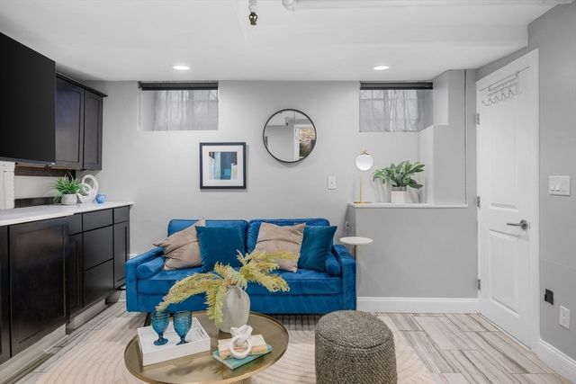 1 Melrose St. 1, Boston, MA 02116
