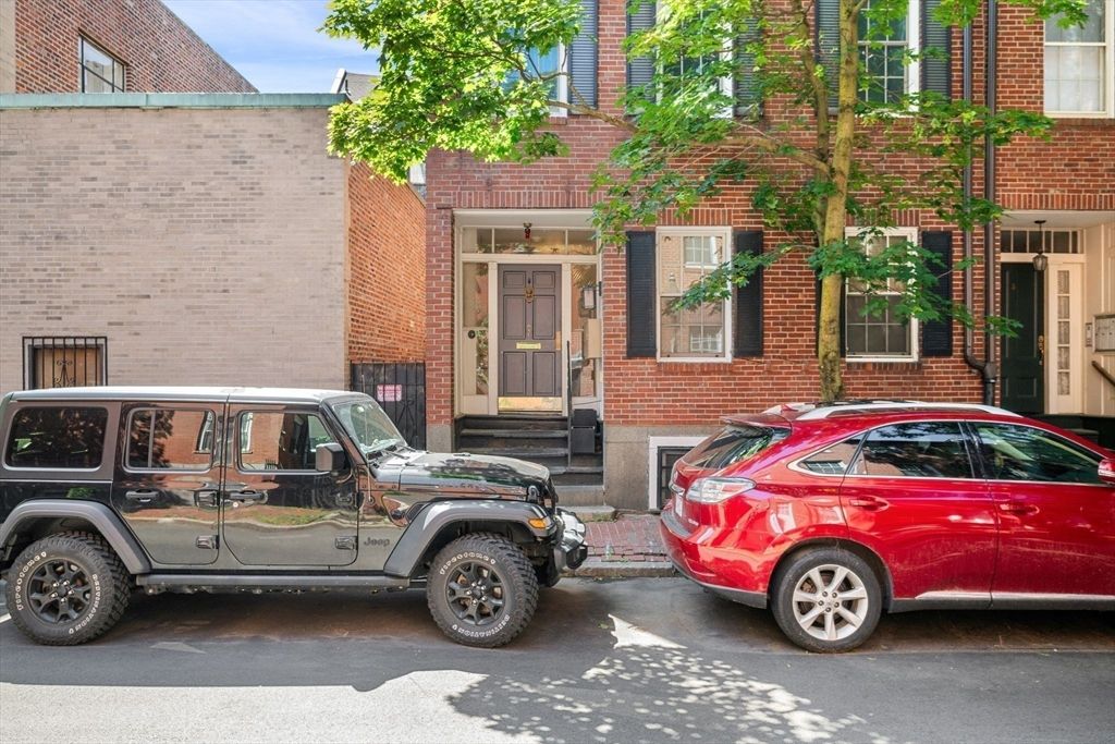 1 Melrose St. 1, Boston, MA 02116