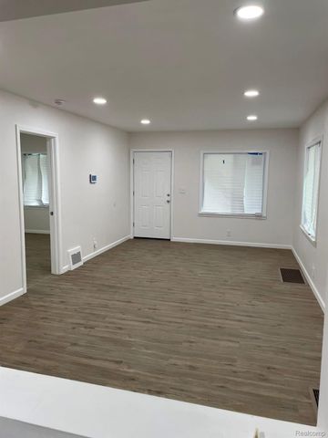 2421 Concord Street, Flint, MI 48504