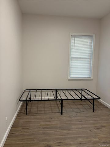 2421 Concord Street, Flint, MI 48504