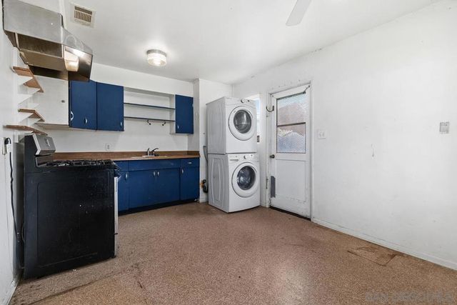 75 CLAIREMONT MESA BLVD, San Diego, CA 92117