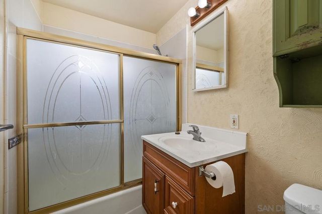 75 CLAIREMONT MESA BLVD, San Diego, CA 92117