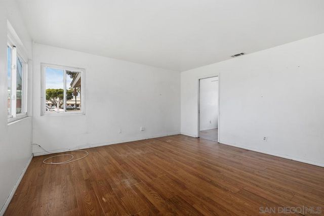 75 CLAIREMONT MESA BLVD, San Diego, CA 92117
