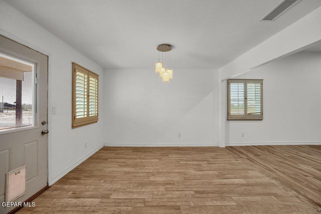 5302 Whispering Wind Drive, Clint, TX 79938