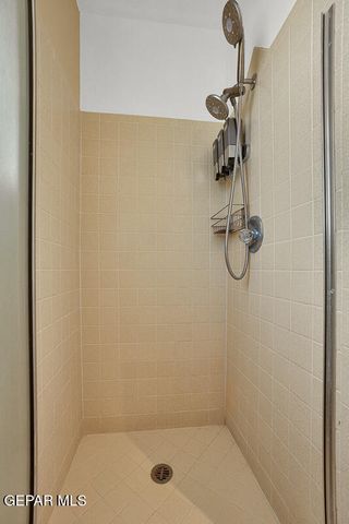 5302 Whispering Wind Drive, Clint, TX 79938