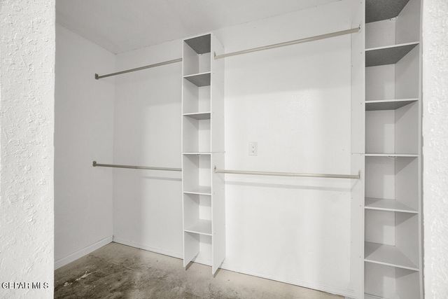 5302 Whispering Wind Drive, Clint, TX 79938