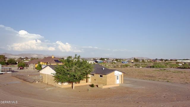 5302 Whispering Wind Drive, Clint, TX 79938