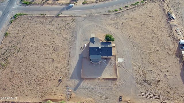 5302 Whispering Wind Drive, Clint, TX 79938