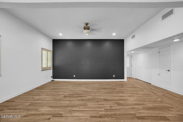 5302 Whispering Wind Drive, Clint, TX 79938