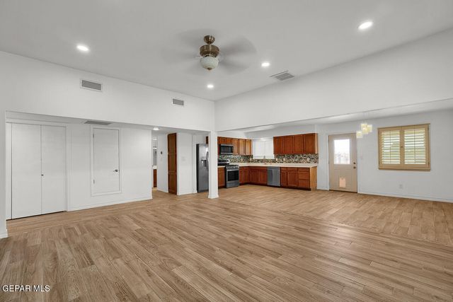 5302 Whispering Wind Drive, Clint, TX 79938