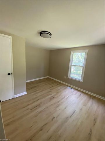 1174 Barkwood Road, Randleman, NC 27317