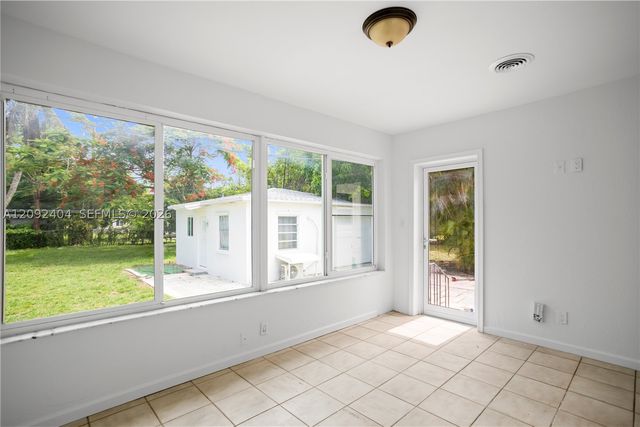 2530 Fillmore St, Hollywood, FL 33020