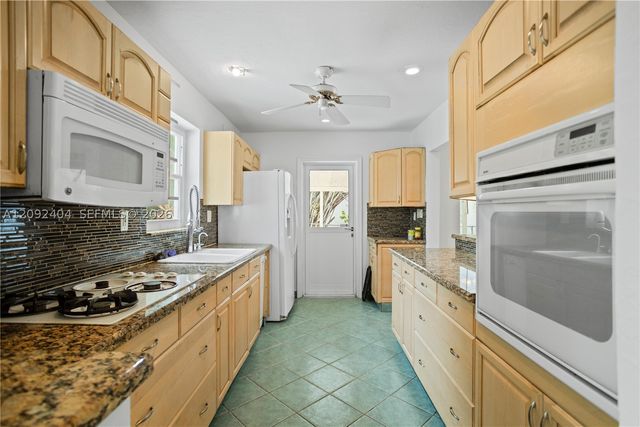 2530 Fillmore St, Hollywood, FL 33020