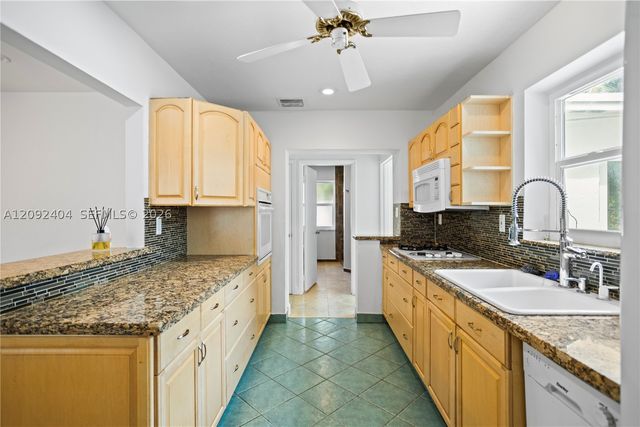 2530 Fillmore St, Hollywood, FL 33020