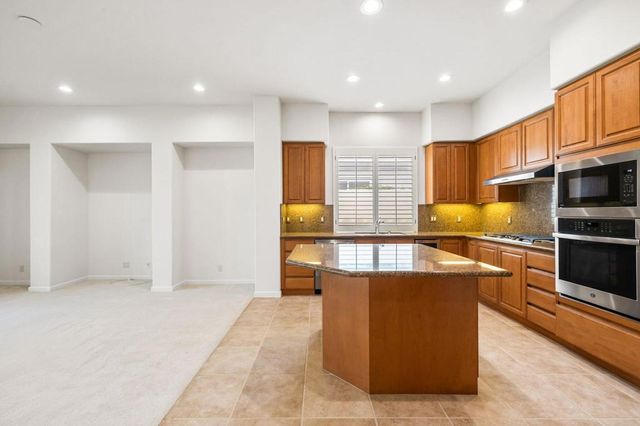 450 Gold Canyon Drive, Palm Desert, CA 92211