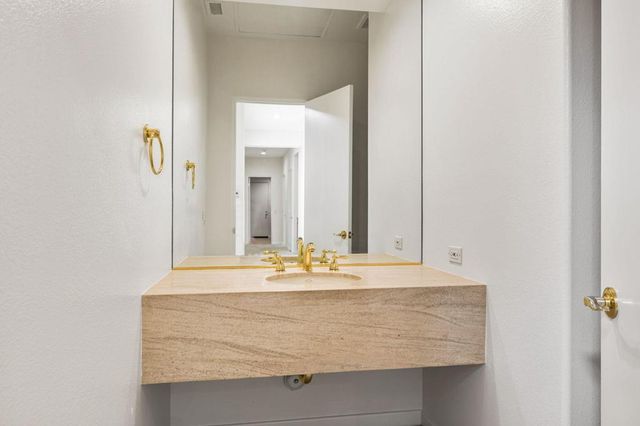 450 Gold Canyon Drive, Palm Desert, CA 92211