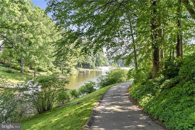 4865 SALTWATER DR, Dumfries, VA 22025